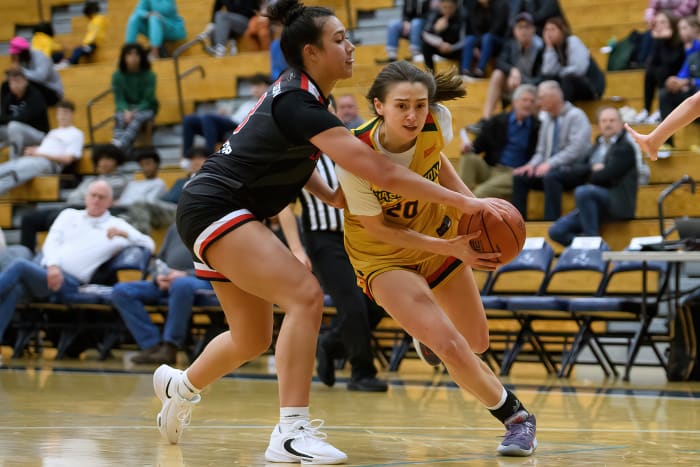 2023-4-2-WAVOR-Girls-GAME-2505-NR-clear